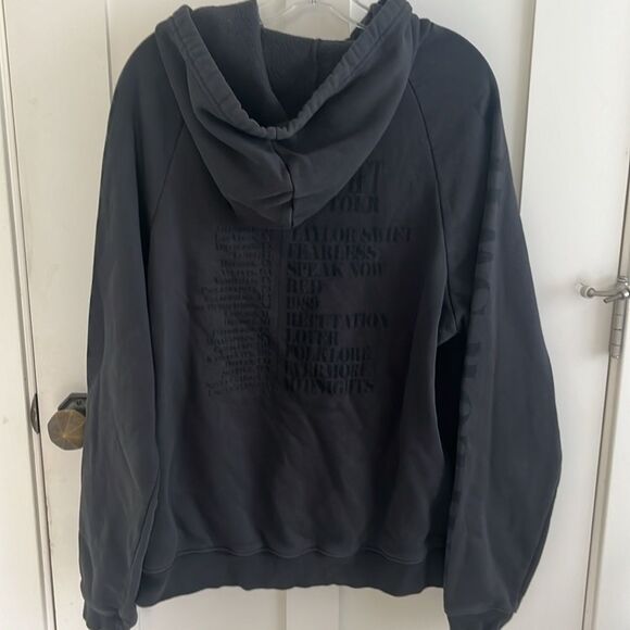 VGuC Taylor Swift Eras Tour Charcoal Gray Hoodie Sz Med - Picture 8 of 10